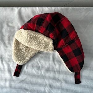 Kids Osh Kosh Unisex Black And Red Plaid Trapper Hat With Strap Size 4-7